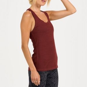 Vuori Lux Performance Tank in Heathered Red